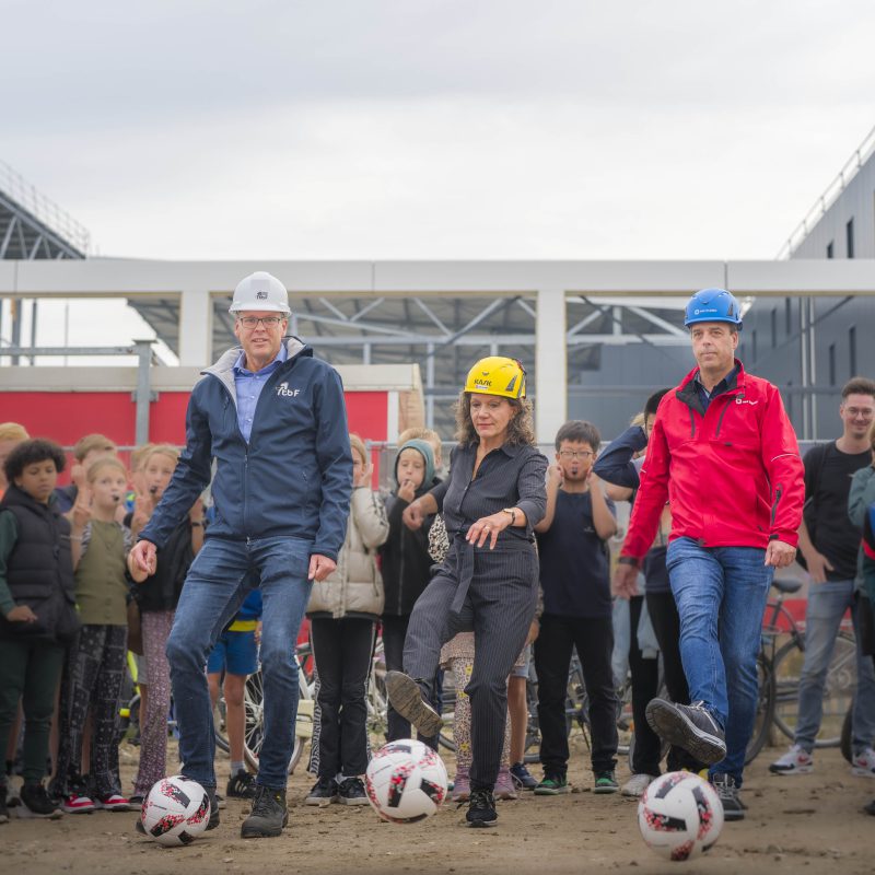 Openingshandeling bij Cambuurstadion